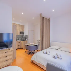 https://appartement-de-charme-13100.fr-provencehotel.com
